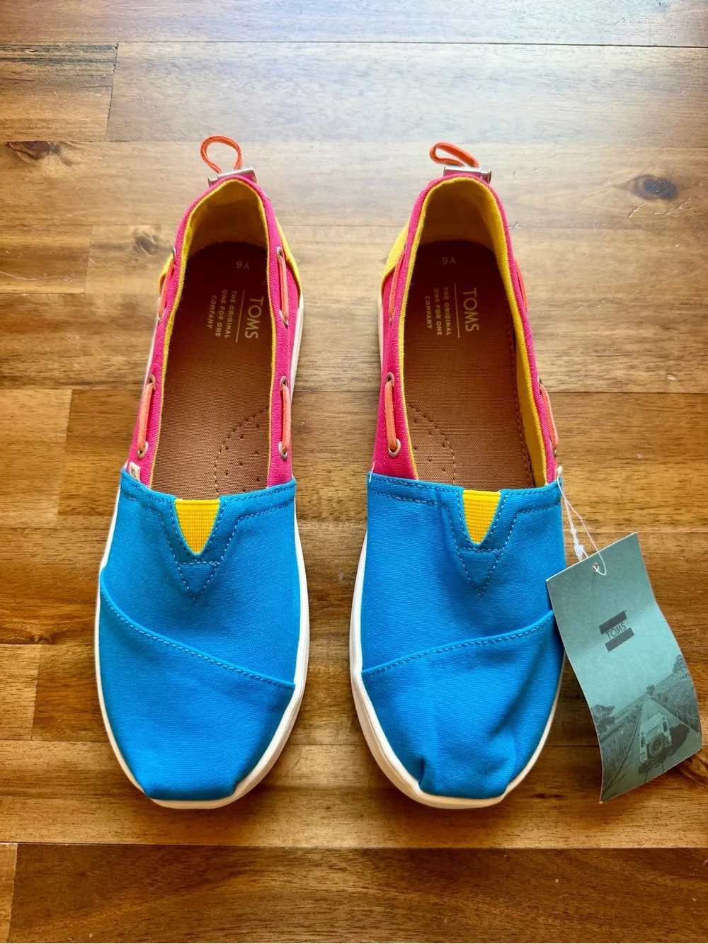 TOMS Girls Bimini Colorful Blue Pink Yellow Slip On Canvas Shoes Size 6 NWT